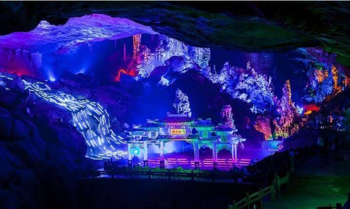 原来进少林寺不止需要笔试，笔试过了之后还要面试，实在太严格游戏画面